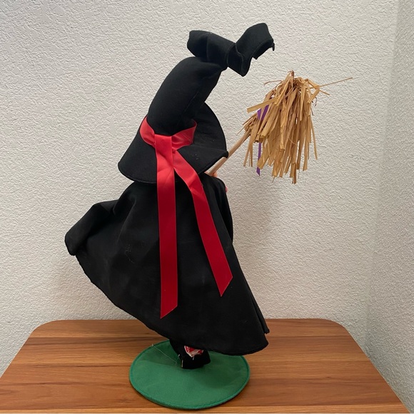 Vintage 1994 ANNALEE Doll Witch with Broom 20” Halloween Doll - Picture 10 of 15